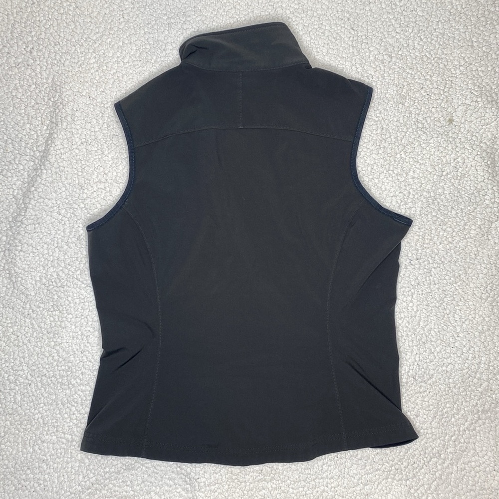 REI Black Fleece Lined Vest: Size Medium - Picture 2 of 7